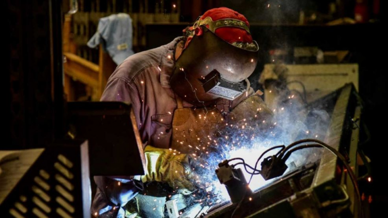 La actividad económica tuvo un crecimiento del 2,4% interanual en agosto